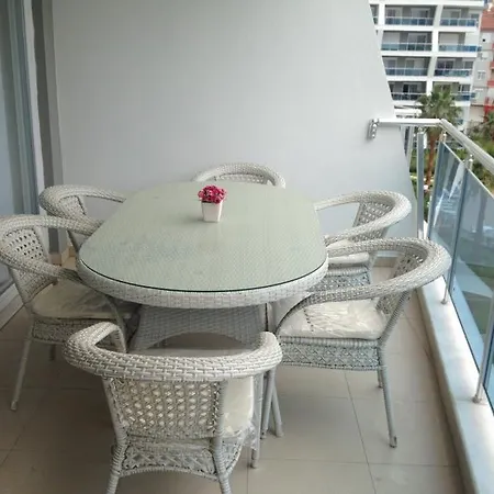 Crystal Garden A15 Apartament