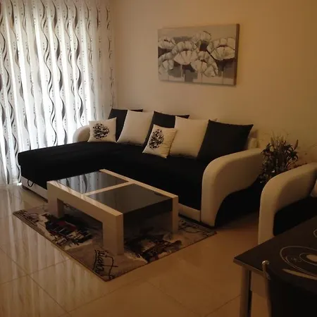 Apartament Crystal Garden A15 *
